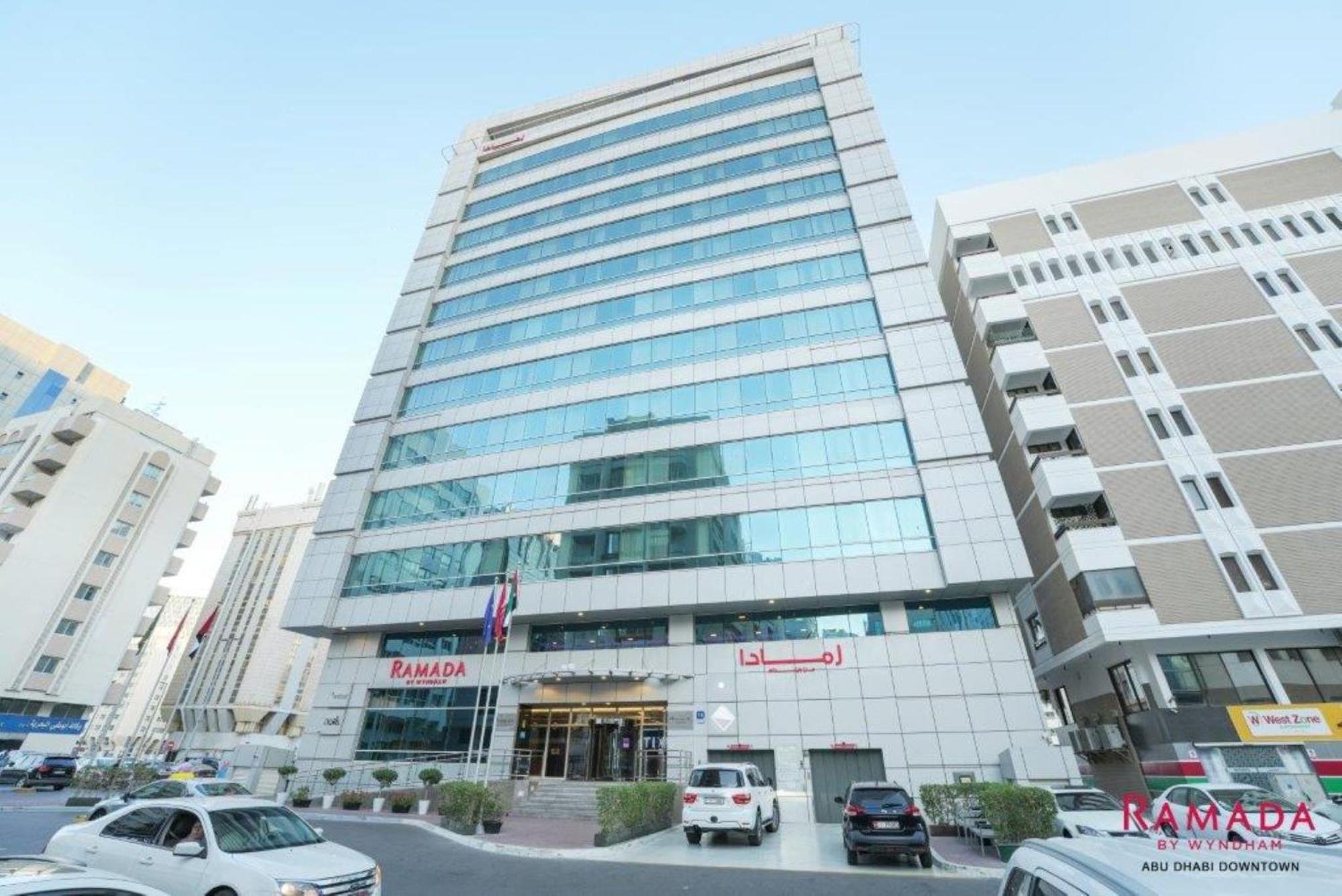 Hotel Ramada Downtown Abu Dhabi Exterior foto